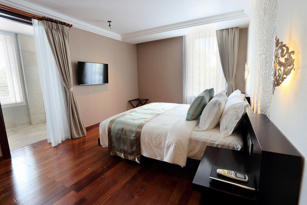 Arunreas Hotel Phnom Pen Exterior foto