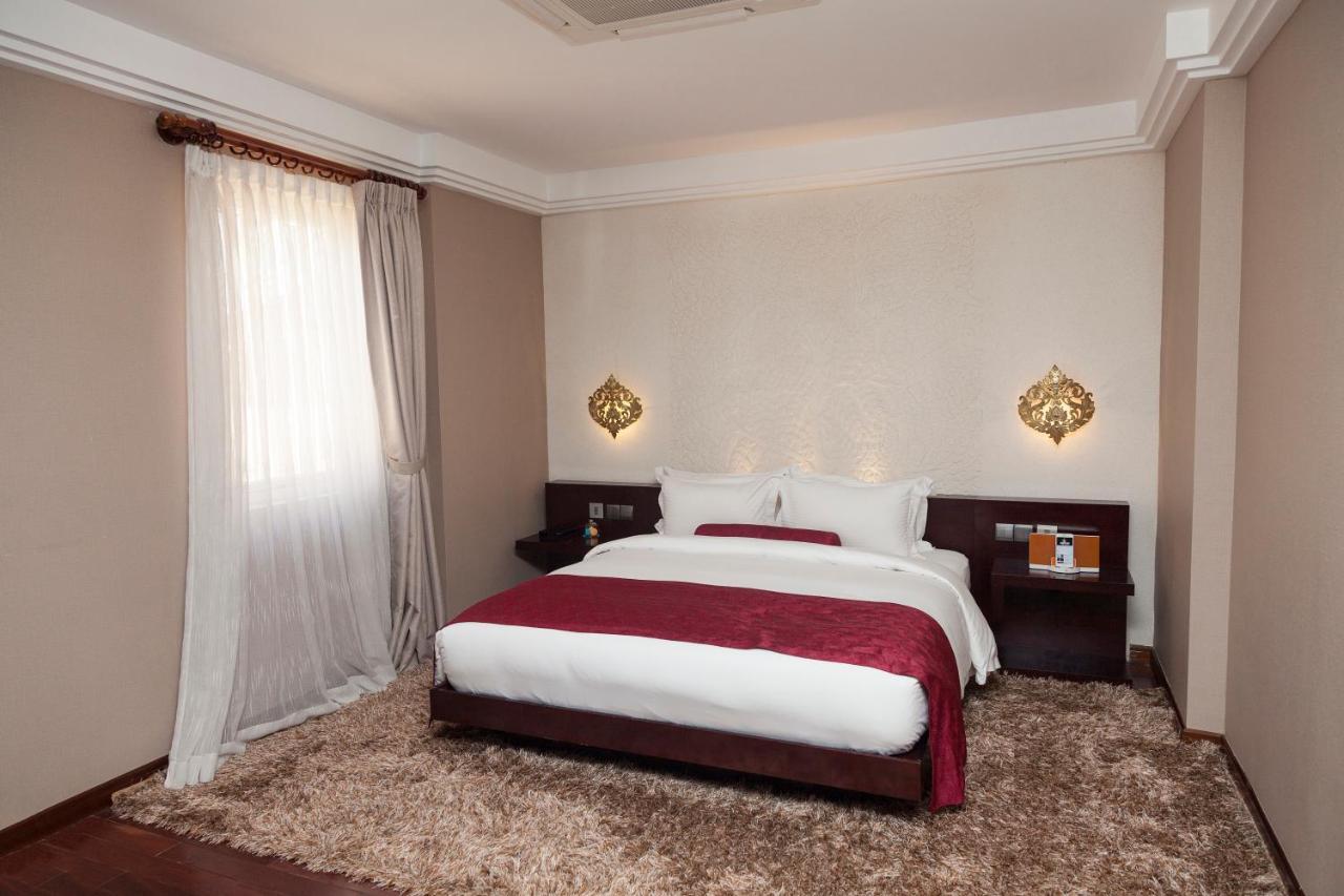 Arunreas Hotel Phnom Pen Exterior foto